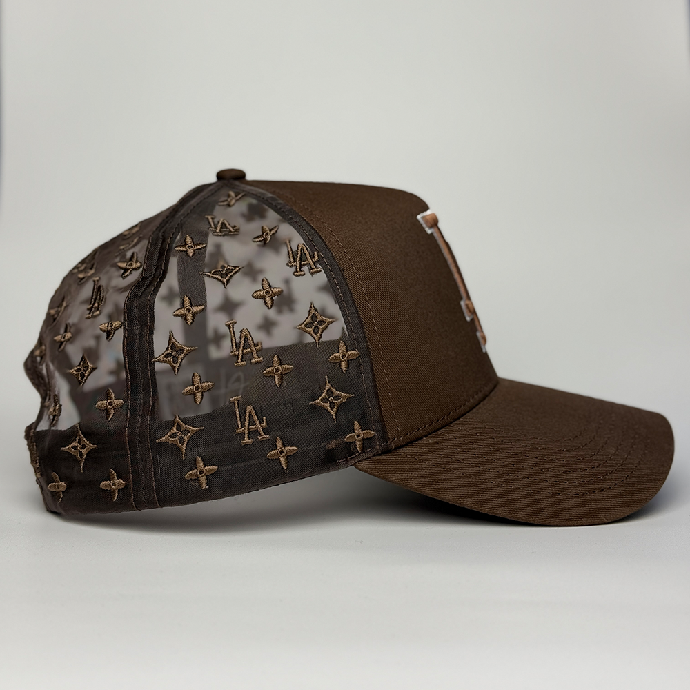 "LA" MONOGRAM