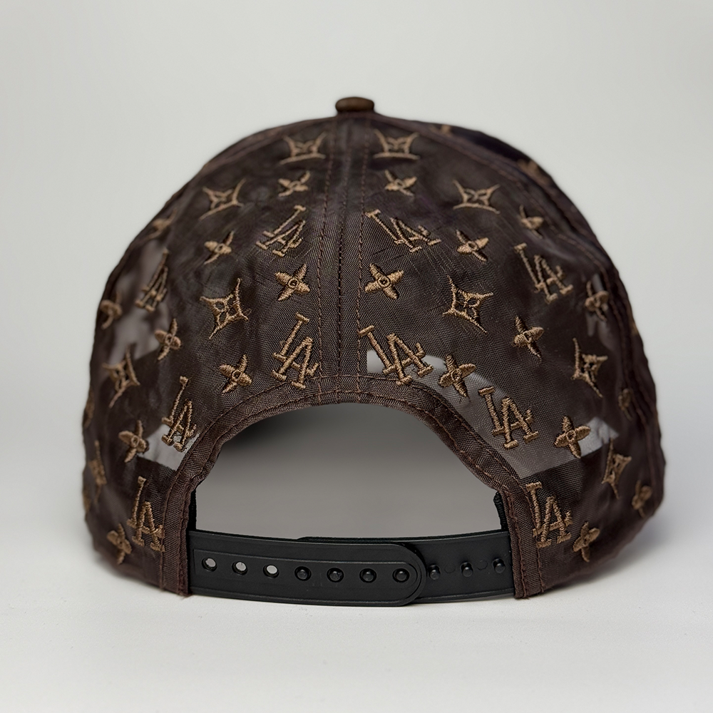 "LA" MONOGRAM