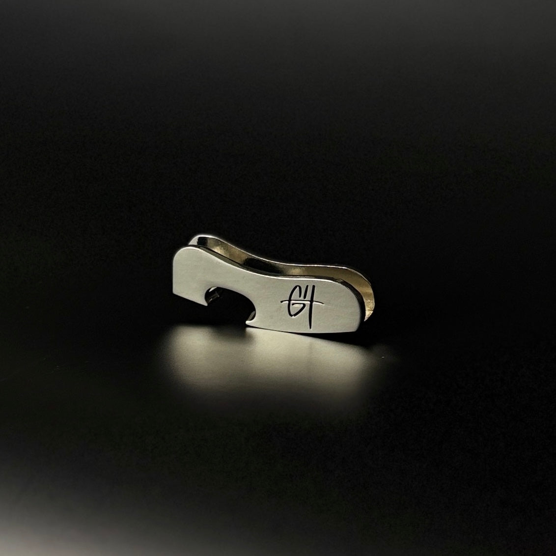 ‘Buzz Brim’ Bottle Opener